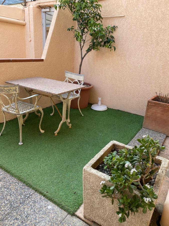 Hotel Saint Georges, Face A La Mer Canet-en-Roussillon Eksteriør billede