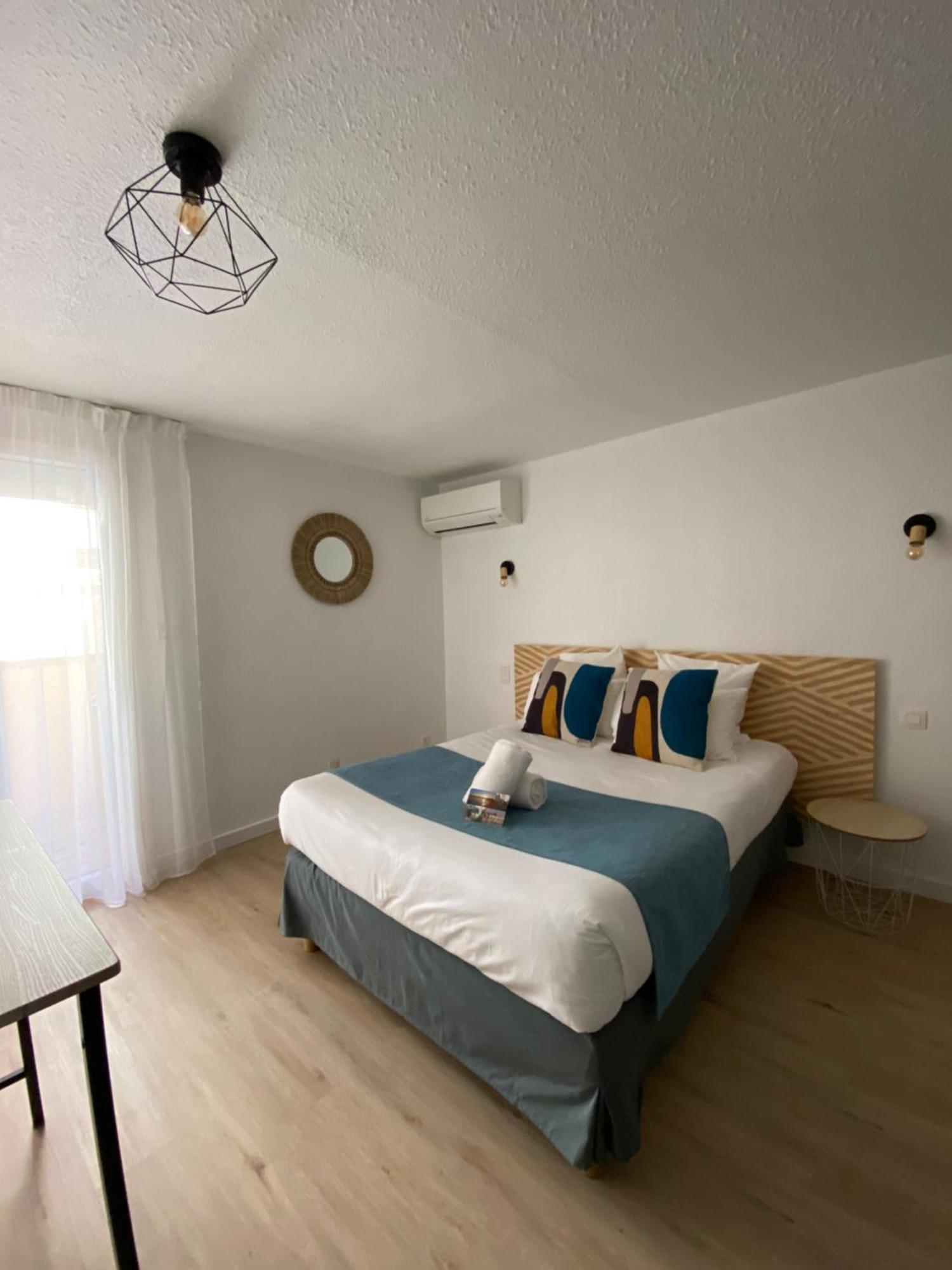 Hotel Saint Georges, Face A La Mer Canet-en-Roussillon Eksteriør billede