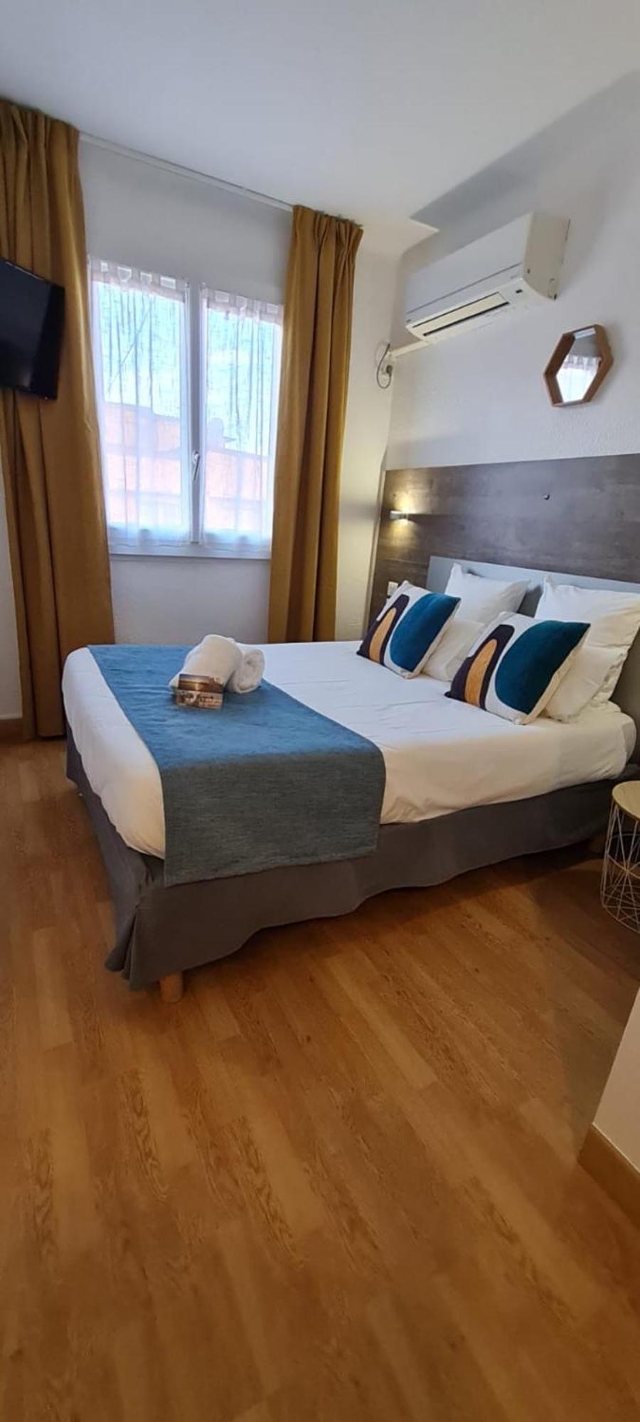 Hotel Saint Georges, Face A La Mer Canet-en-Roussillon Eksteriør billede