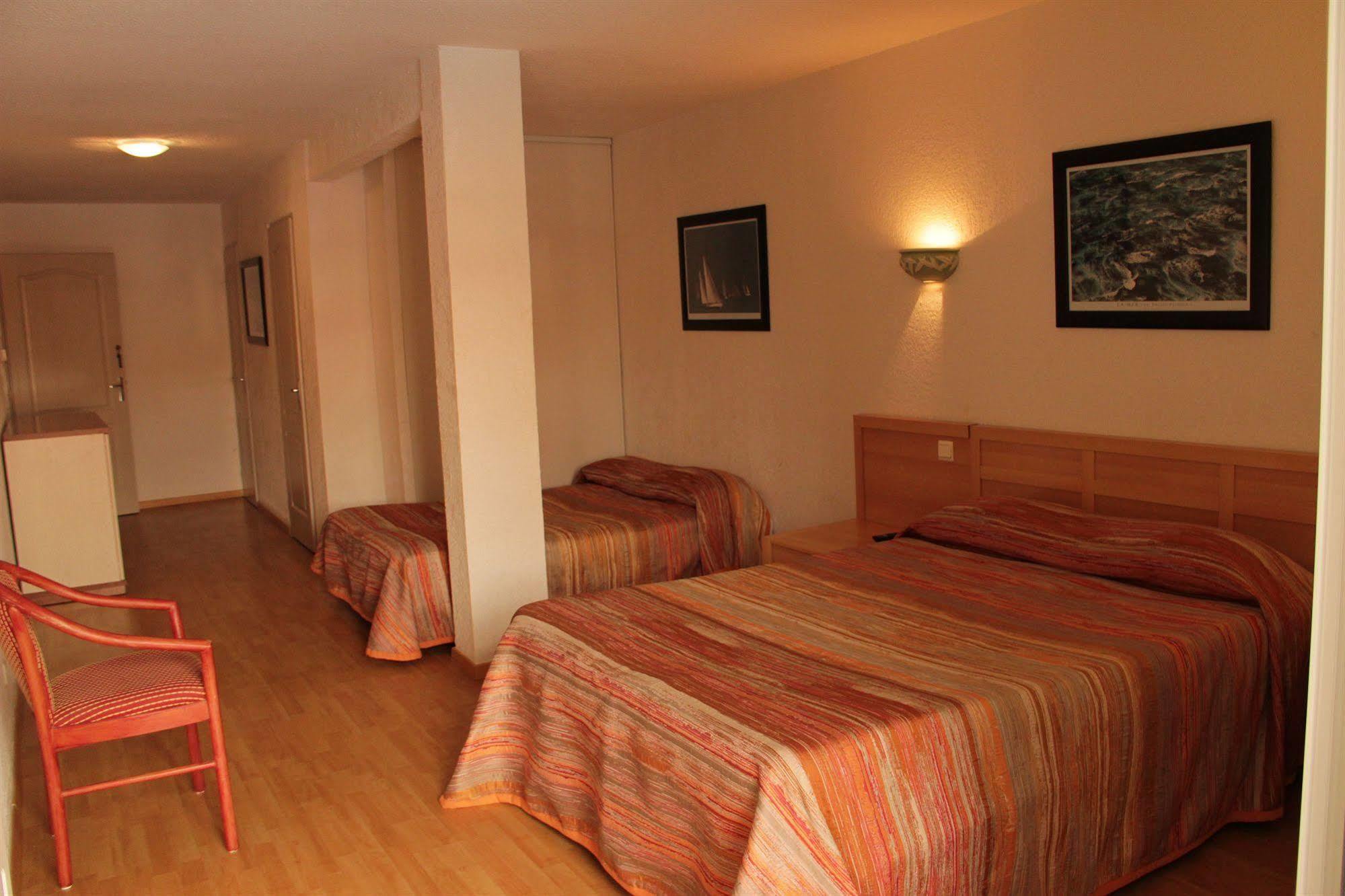 Hotel Saint Georges, Face A La Mer Canet-en-Roussillon Eksteriør billede